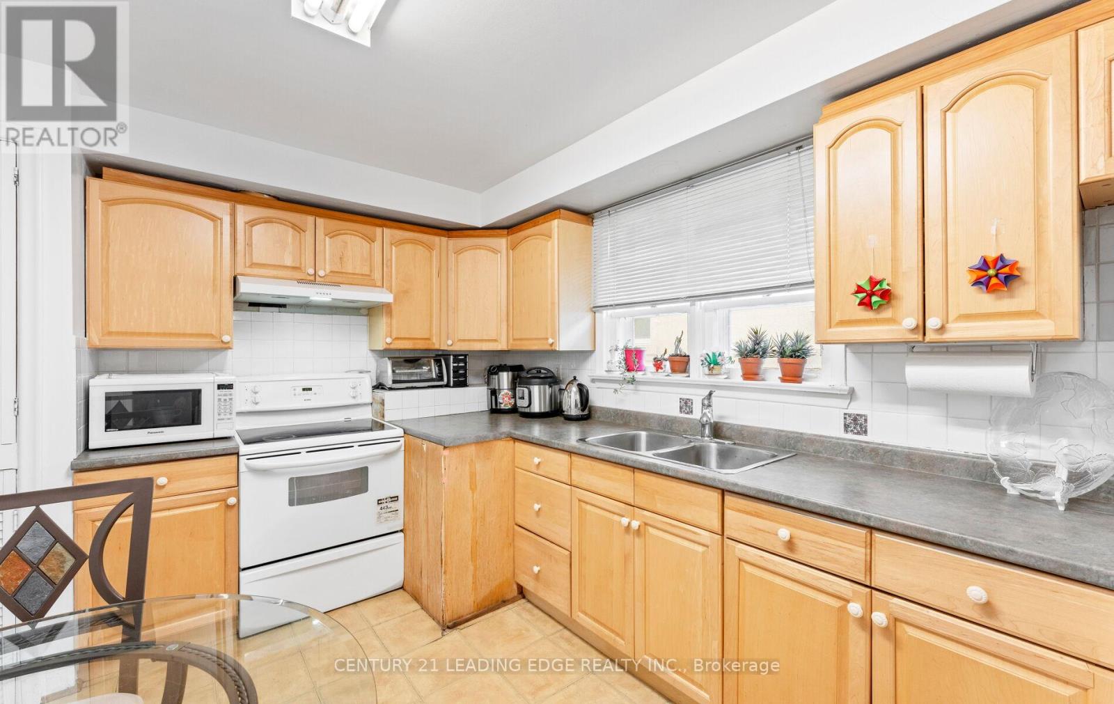 24 Burbank Drive, Toronto, Ontario  M2K 1M8 - Photo 20 - C12355654