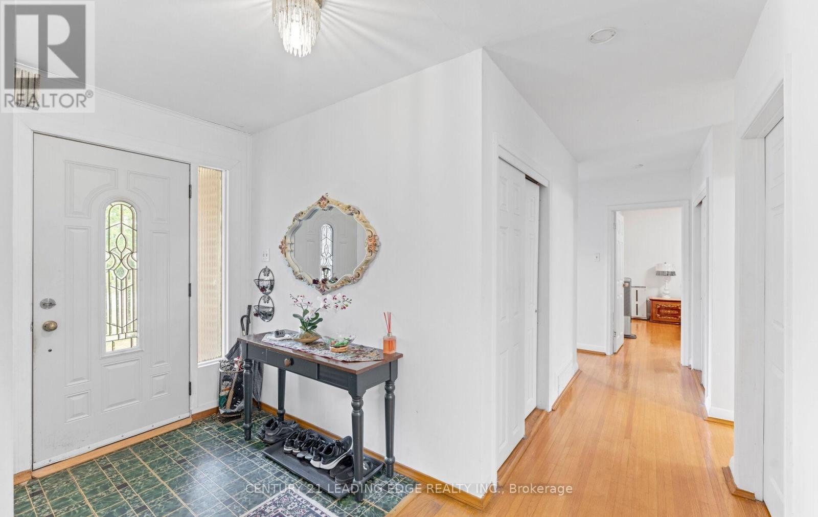 24 Burbank Drive, Toronto, Ontario  M2K 1M8 - Photo 9 - C12355654