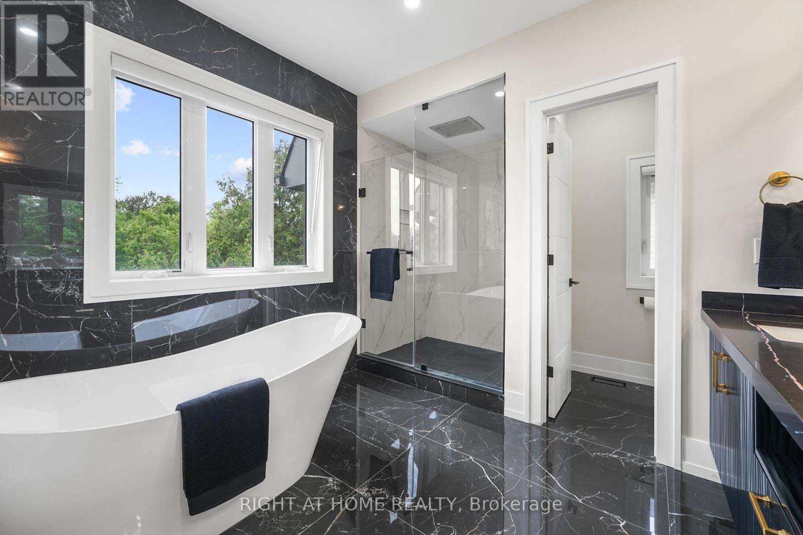 262 Senlac Road, Toronto (Willowdale West), Ontario  M2R 1P8 - Photo 15 - C12355656