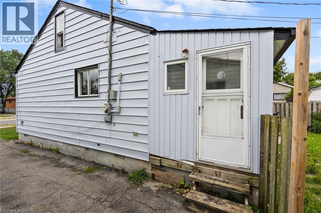 Property at 321 DIEPPE Street image 4