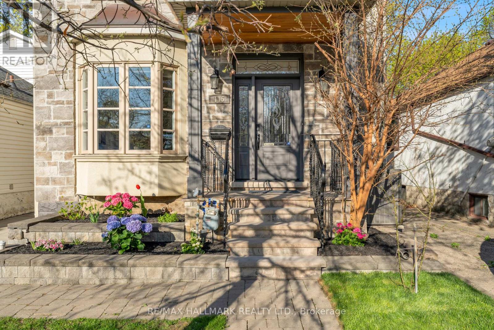 Property at 115 CADORNA AVENUE image 2