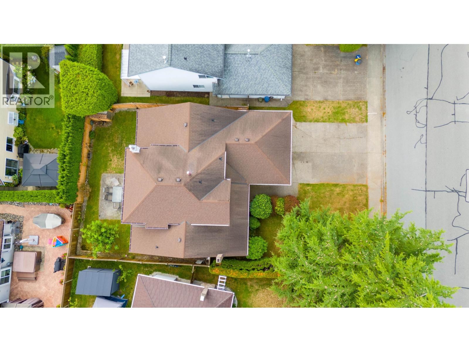 Property at 5019 LINDEN DRIVE image 1