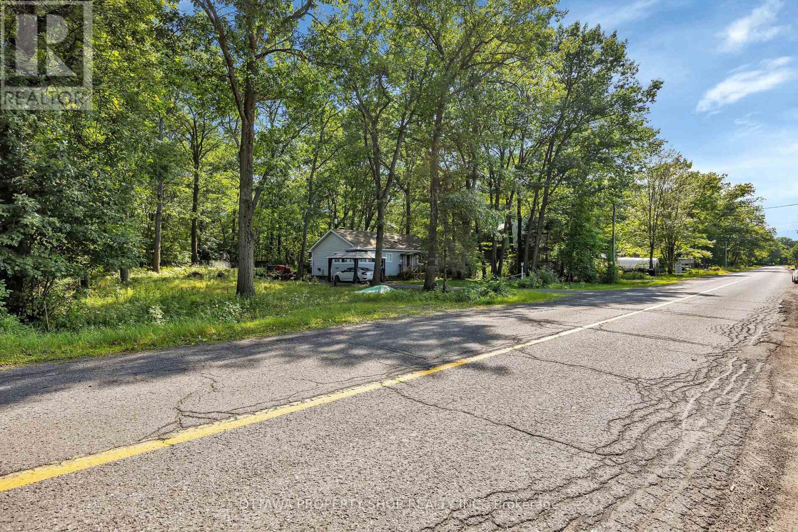 675 Bayview Drive, Ottawa, Ontario  K0A 3M0 - Photo 10 - X12355710