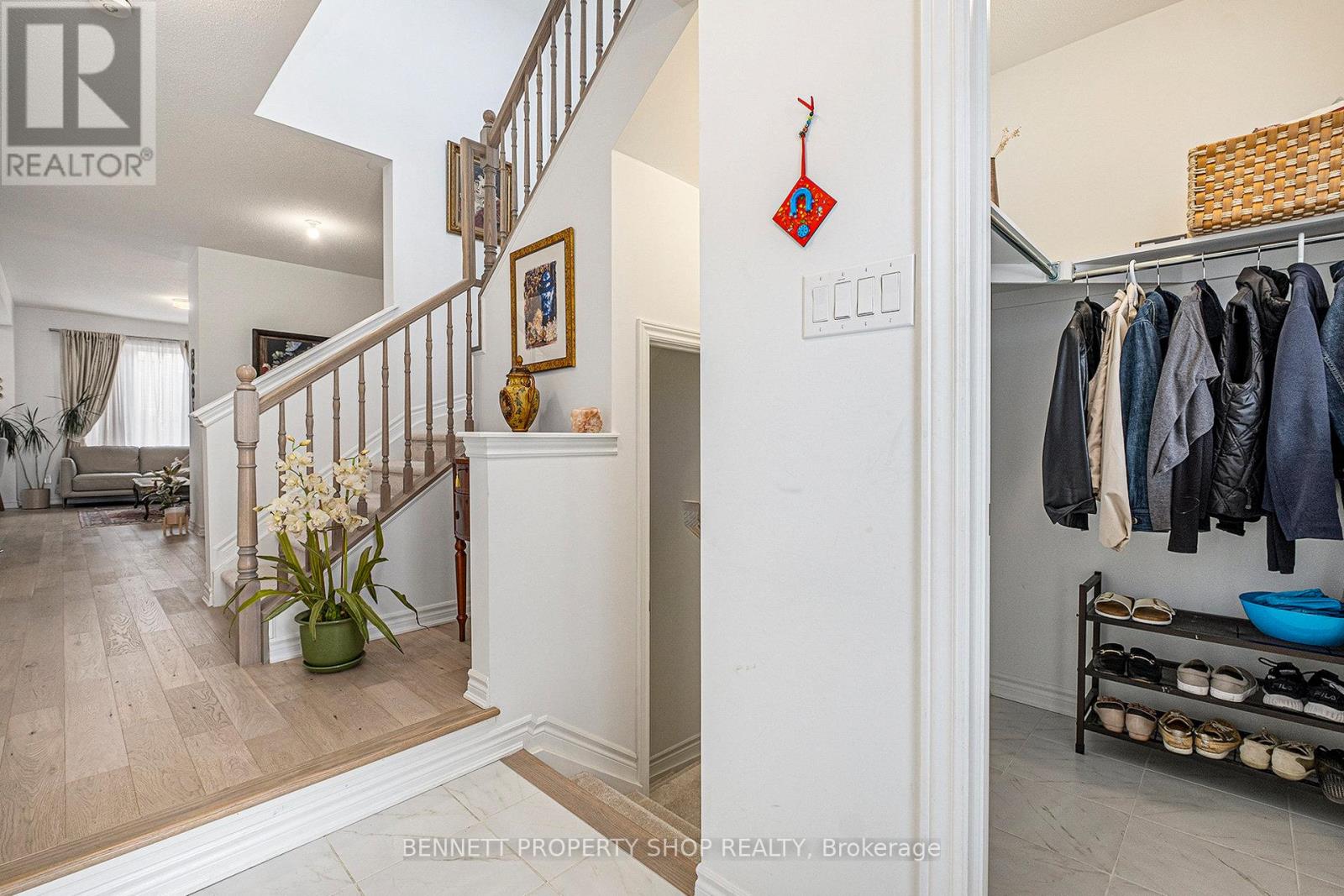 533 Rye Grass Way, Ottawa, Ontario  K2J 7A1 - Photo 5 - X12355781