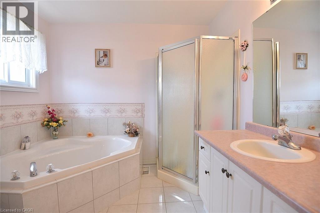 13 Chianti Crescent, Stoney Creek, Ontario  L8E 5W1 - Photo 25 - 40762210