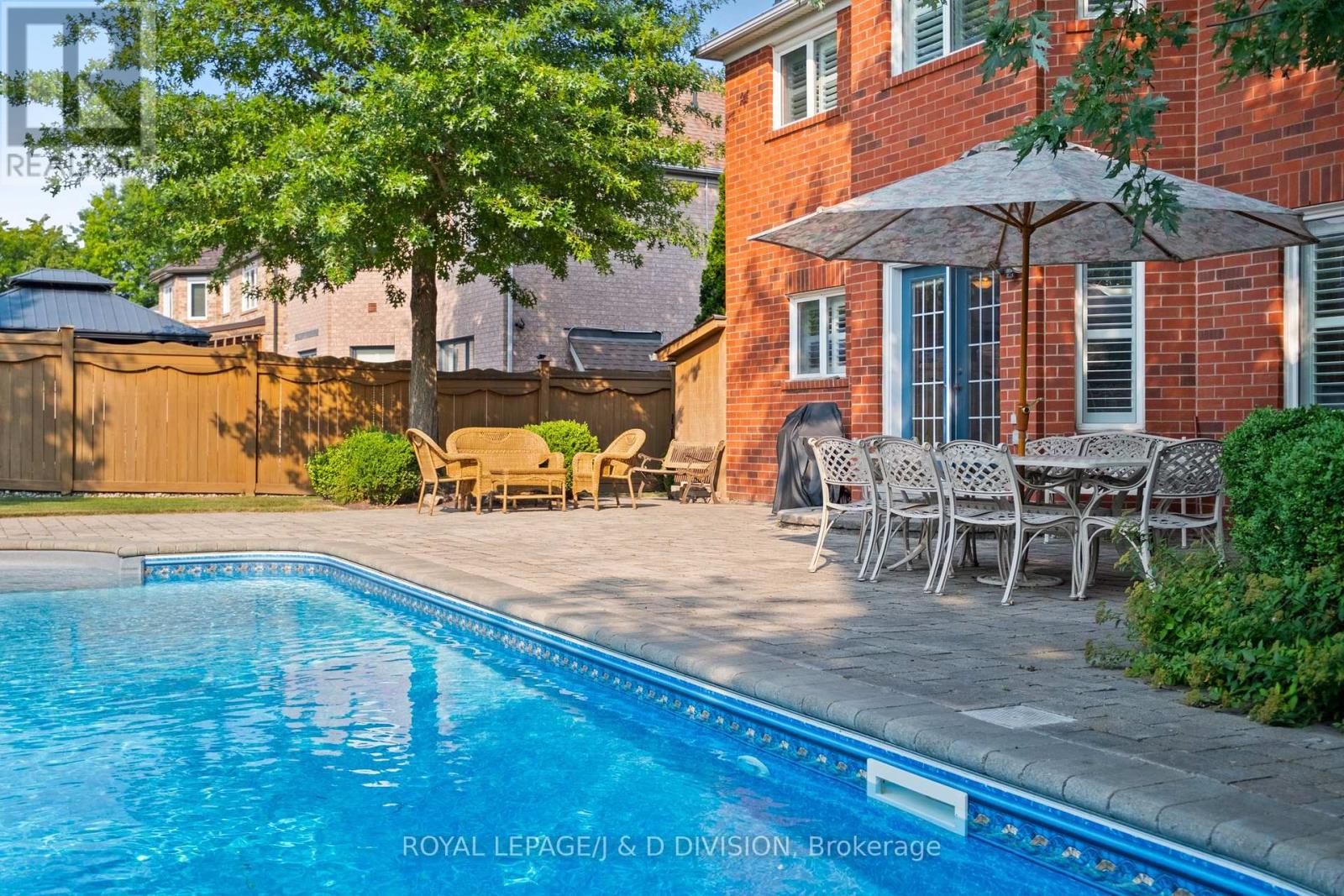 2153 Manor Hill Drive, Mississauga, Ontario  L5M 5H9 - Photo 25 - W12355611