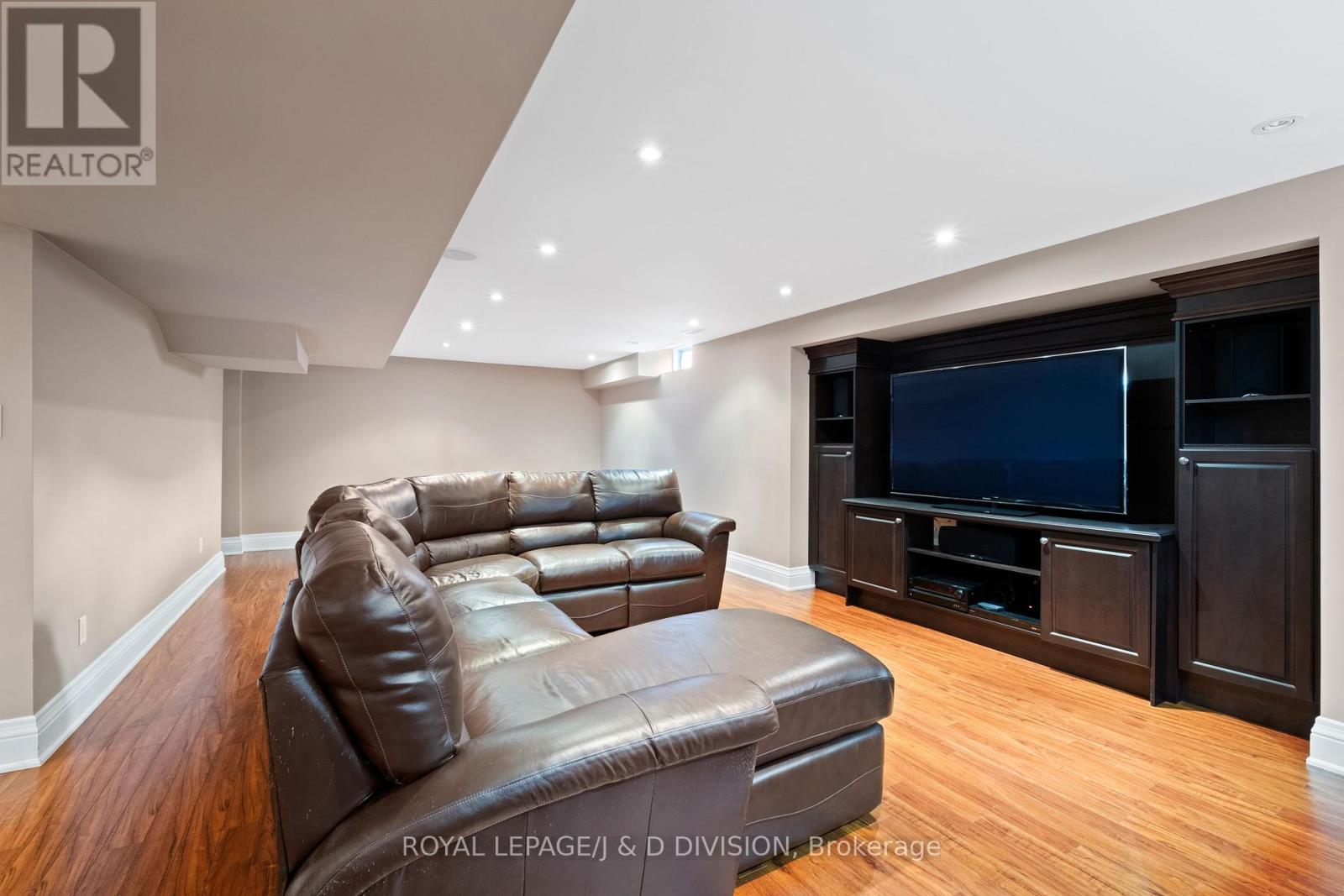 2153 Manor Hill Drive, Mississauga, Ontario  L5M 5H9 - Photo 39 - W12355611