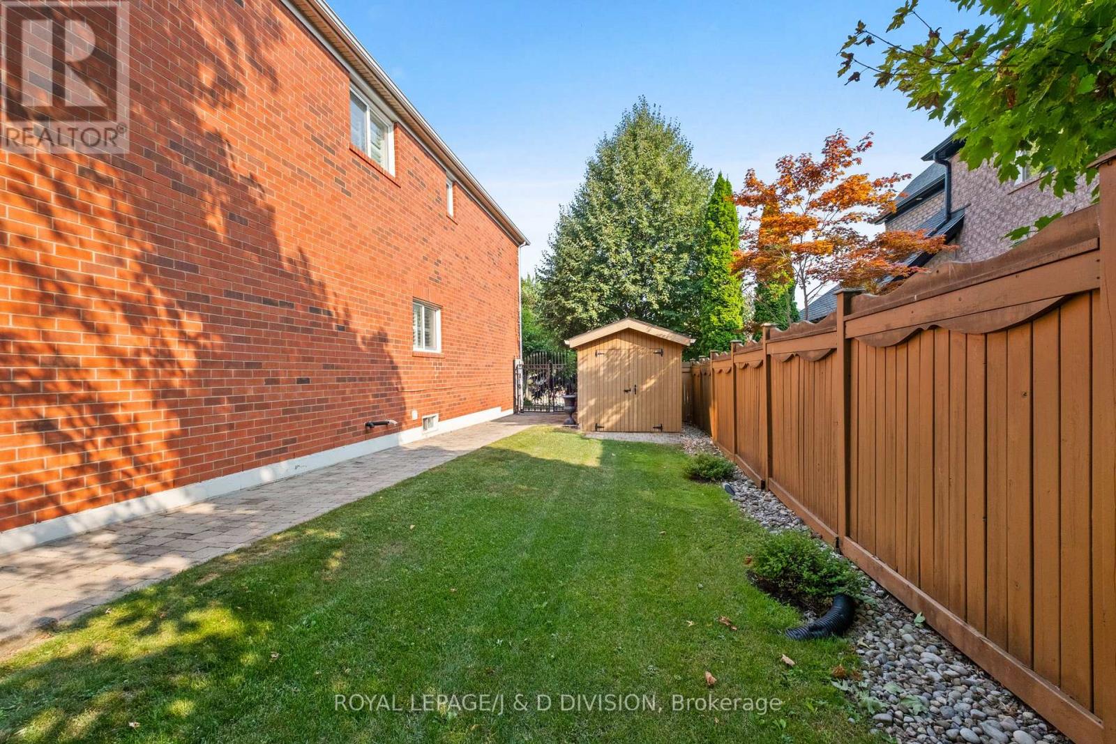 2153 Manor Hill Drive, Mississauga, Ontario  L5M 5H9 - Photo 44 - W12355611