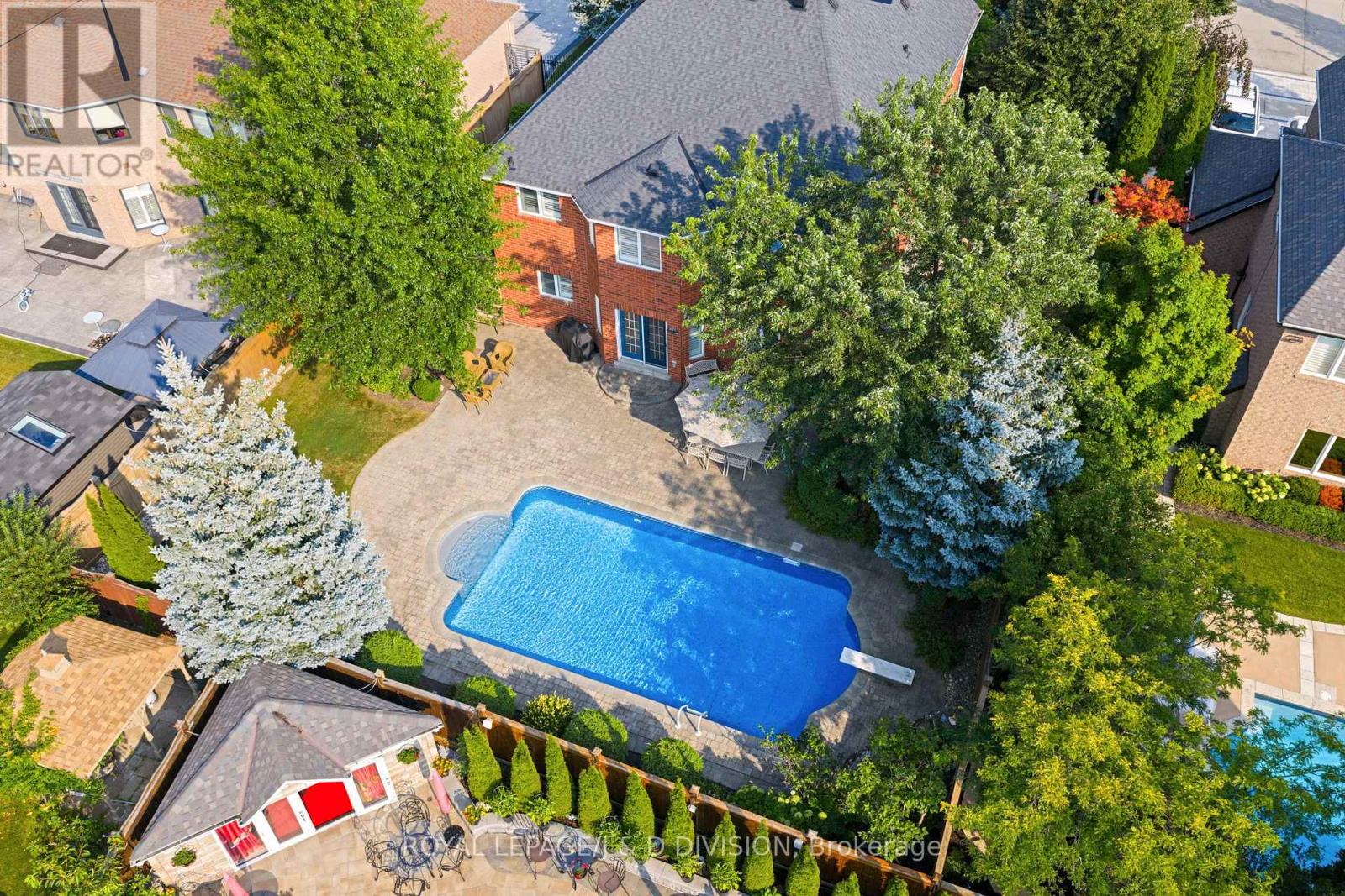 2153 Manor Hill Drive, Mississauga, Ontario  L5M 5H9 - Photo 45 - W12355611