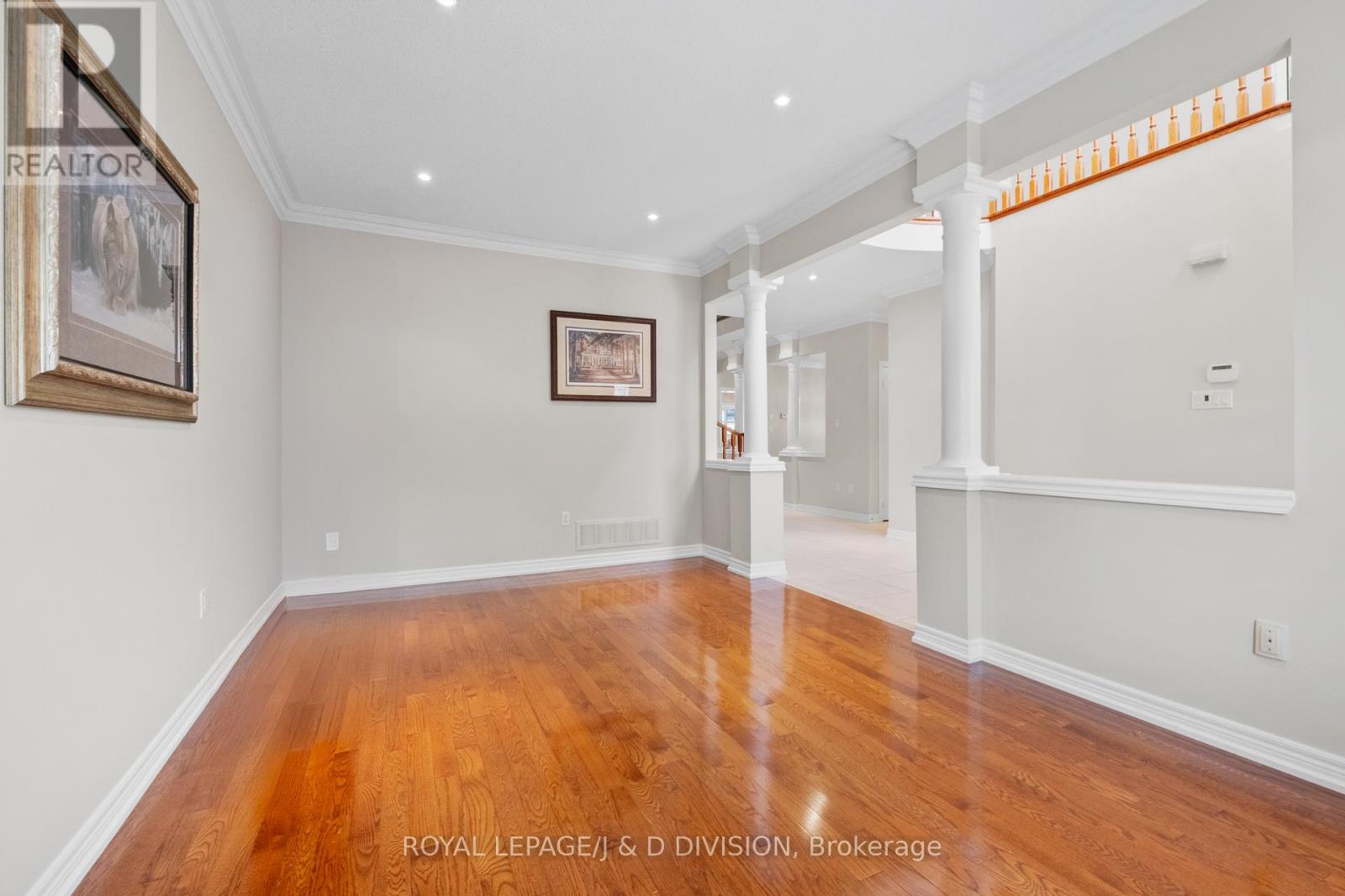 2153 Manor Hill Drive, Mississauga, Ontario  L5M 5H9 - Photo 6 - W12355611