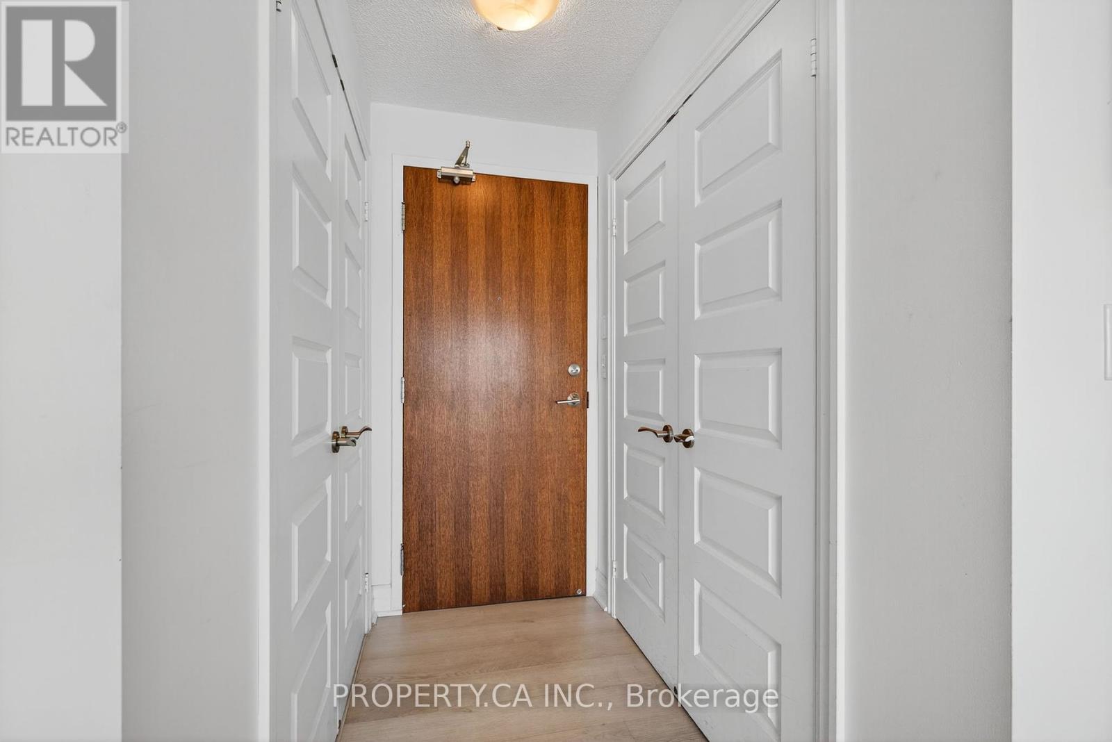 611 - 215 Queen Street E, Brampton, Ontario  L6W 0A9 - Photo 4 - W12355639