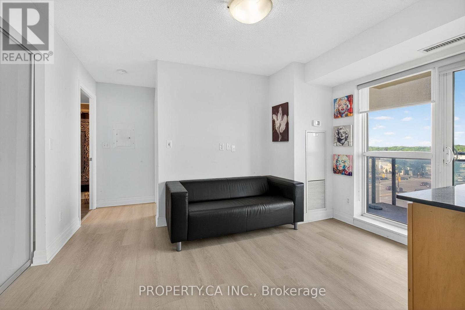 611 - 215 Queen Street E, Brampton, Ontario  L6W 0A9 - Photo 6 - W12355639