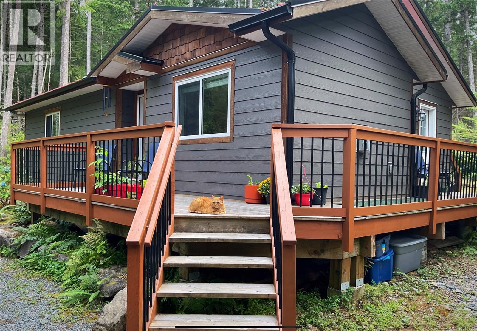 Property at 319 Malaspina Dr image 1