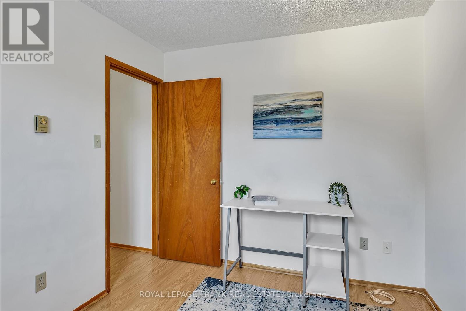 201 - 2406 Mountland Drive, Peterborough West, Ontario  K9K 2E1 - Photo 13 - X12355759
