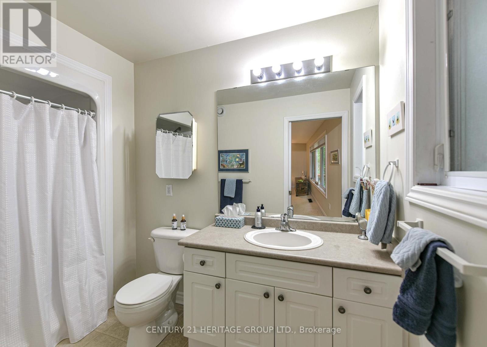 130 Hedgewood Lane, Gravenhurst, Ontario  P1P 1Z4 - Photo 47 - X12343790