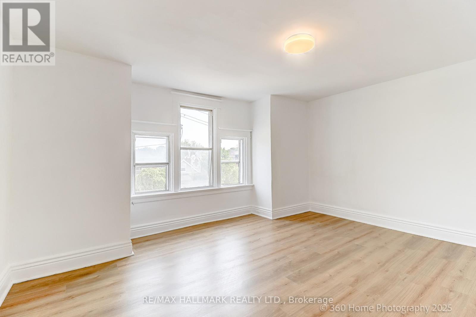 18 Conway Avenue, Toronto, Ontario  M6E 1H2 - Photo 17 - C12355752