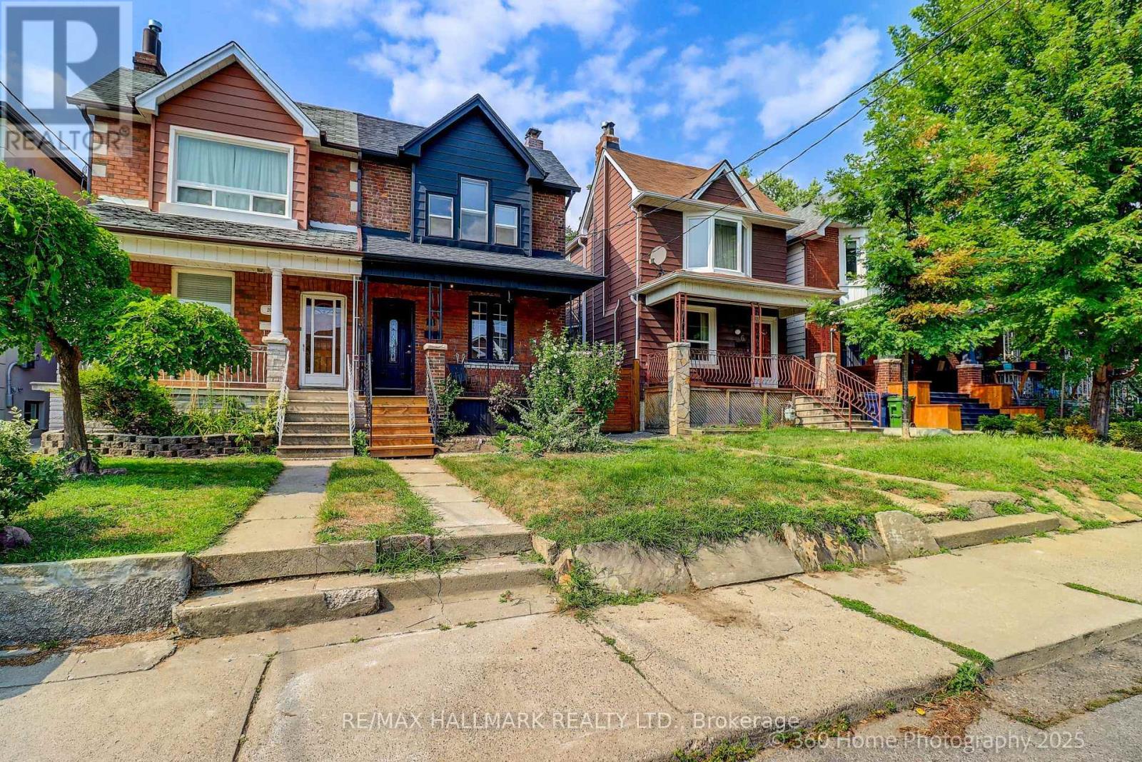 Property at 18 CONWAY AVENUE image 2