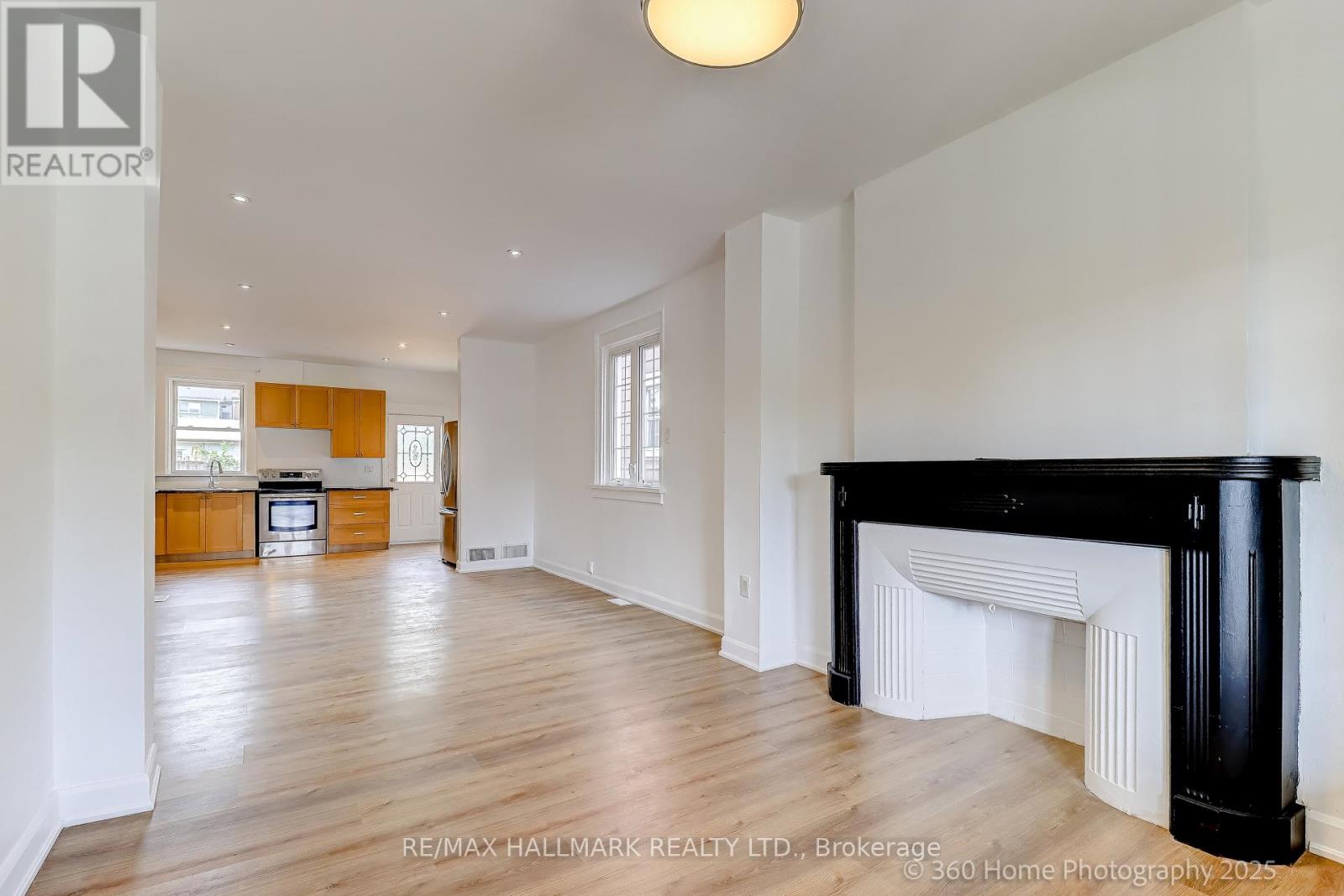 Property at 18 CONWAY AVENUE image 5