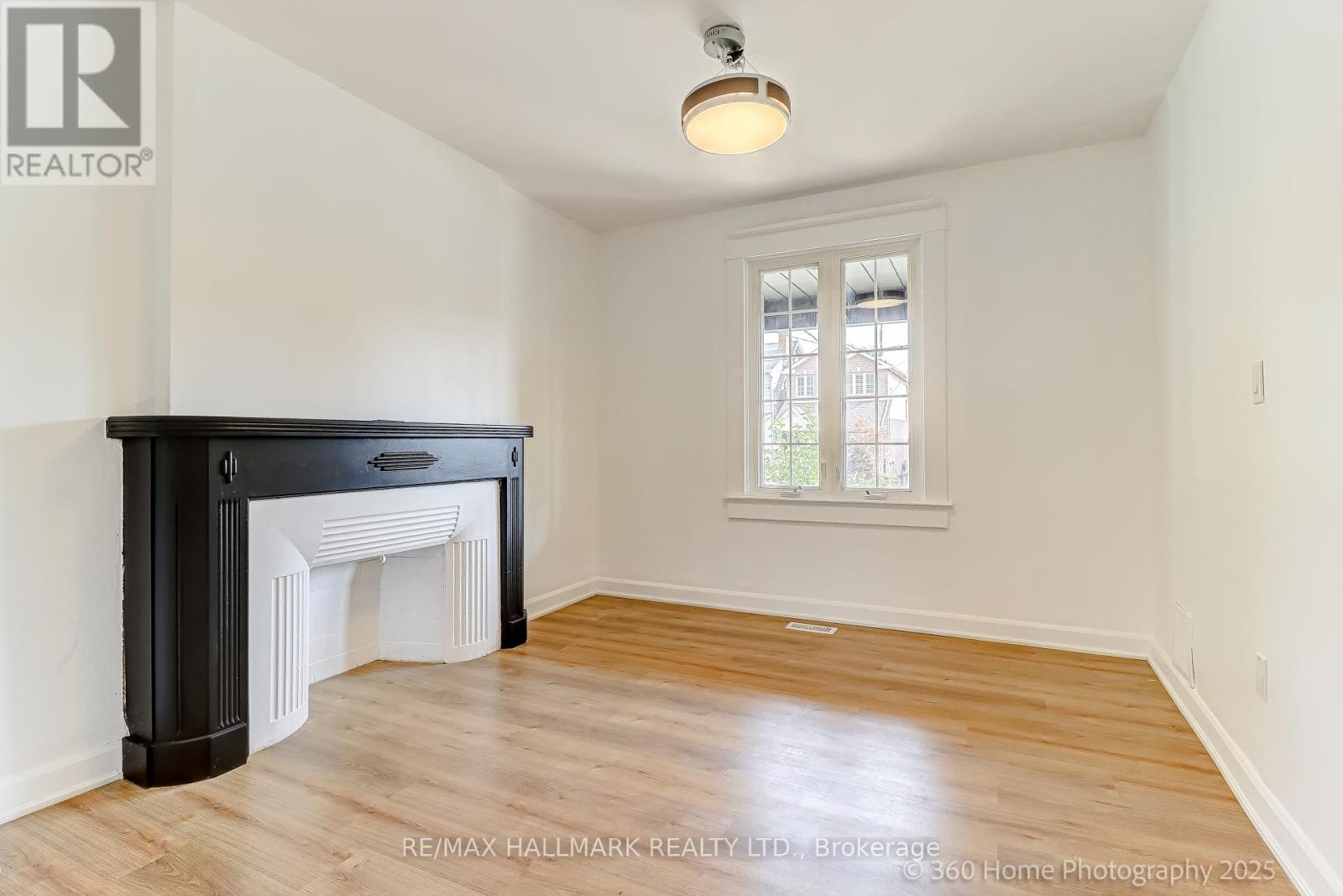18 Conway Avenue, Toronto, Ontario  M6E 1H2 - Photo 6 - C12355752