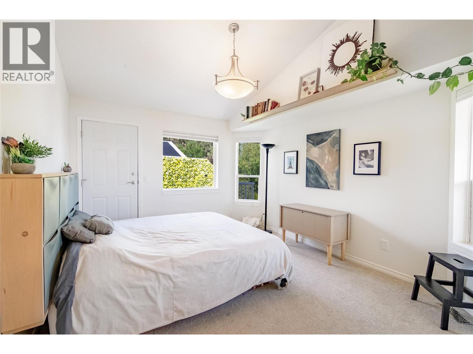 2174 Sunview Drive, Kelowna, British Columbia  V1Z 3R2 - Photo 15 - 10356772
