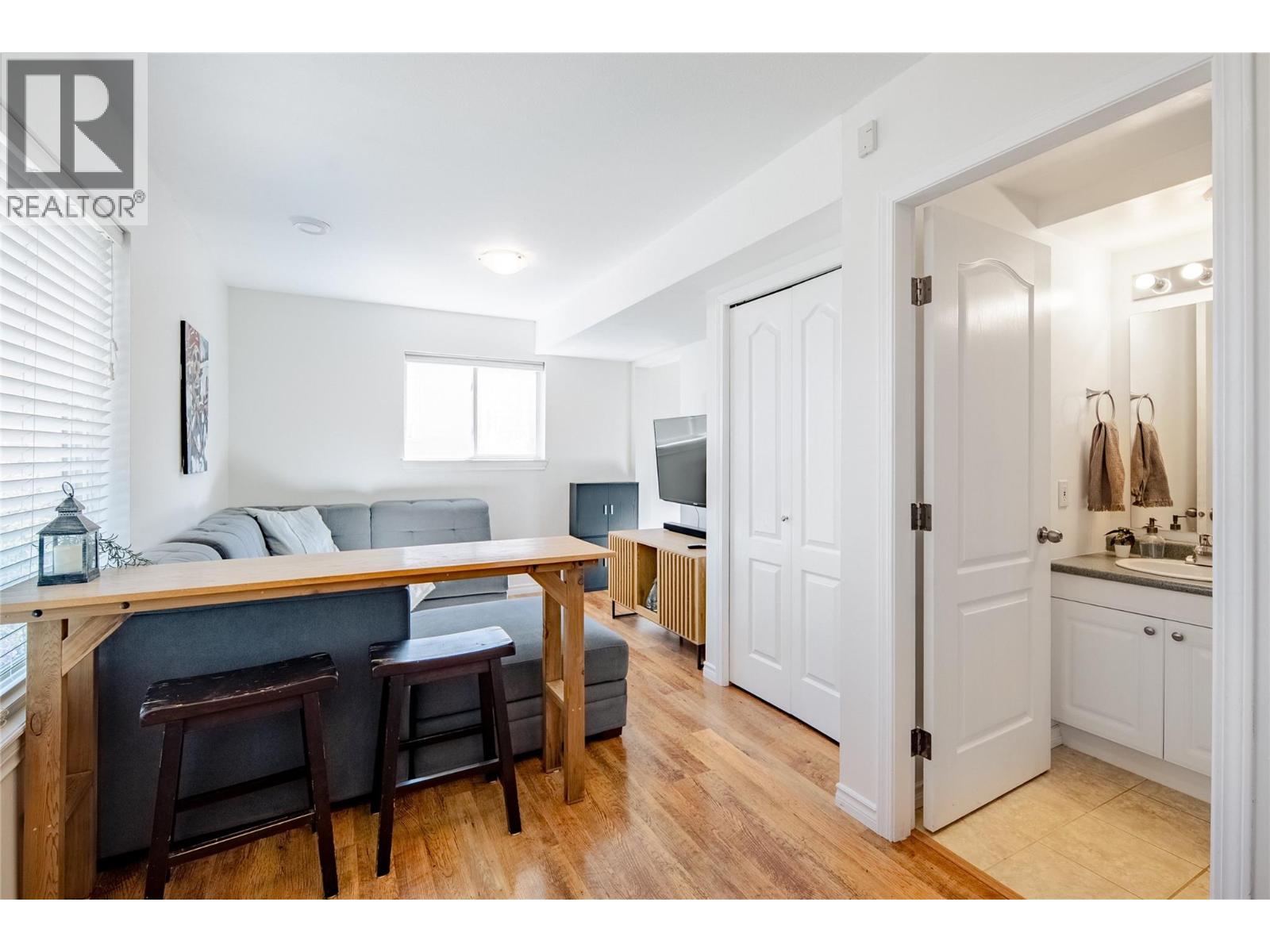 2174 Sunview Drive, Kelowna, British Columbia  V1Z 3R2 - Photo 29 - 10356772