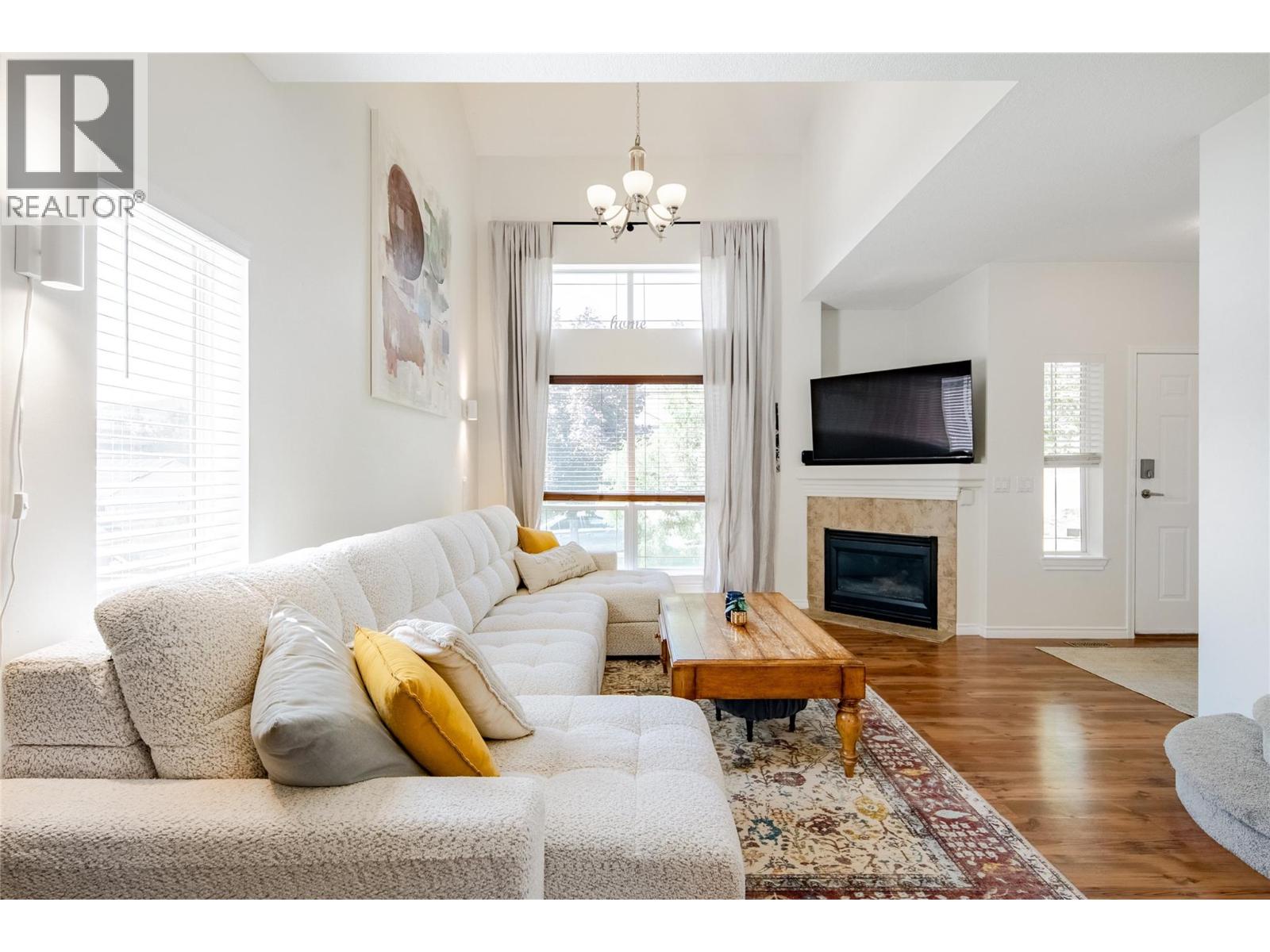 2174 Sunview Drive, Kelowna, British Columbia  V1Z 3R2 - Photo 6 - 10356772