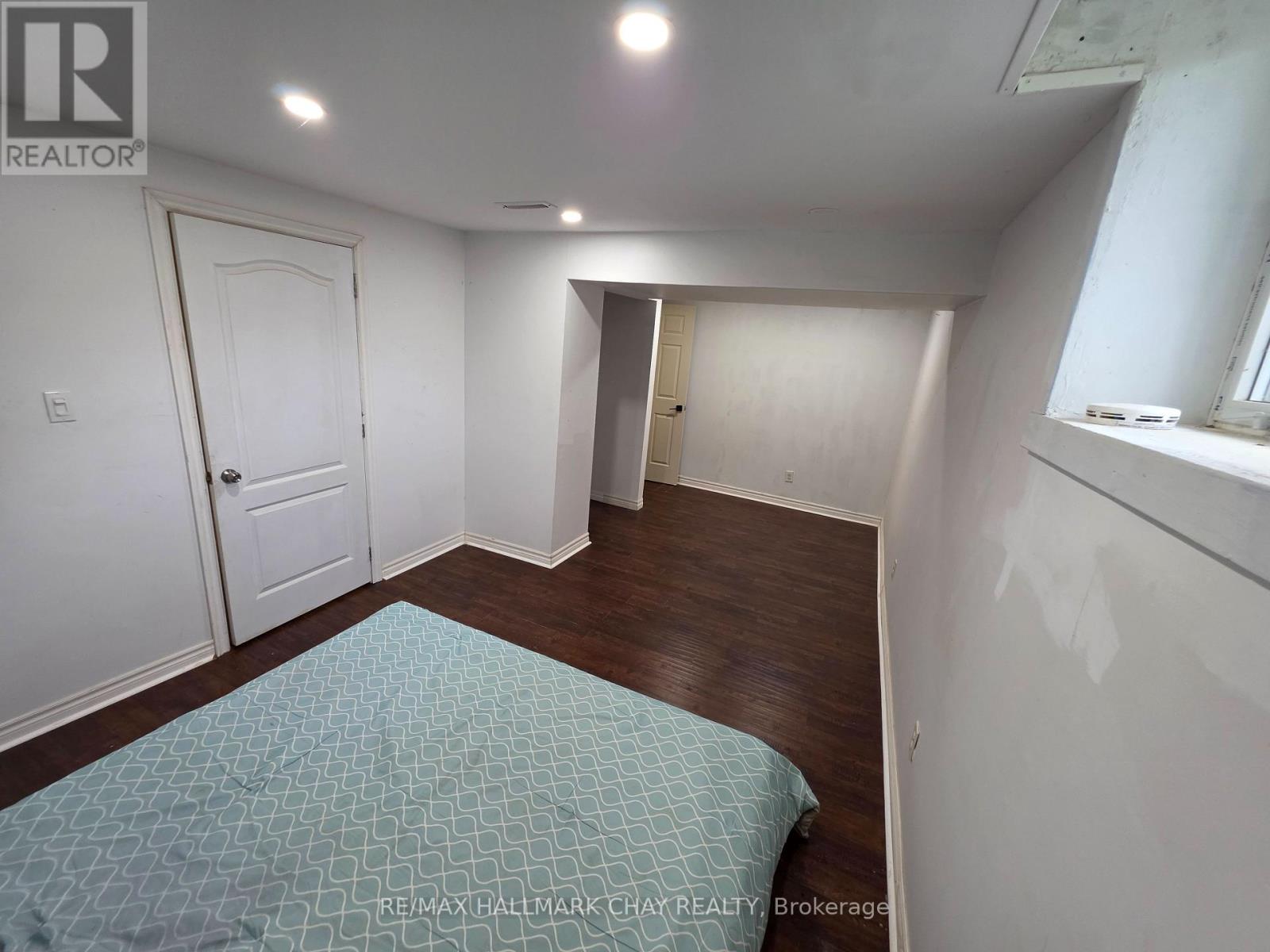 Lower - 451 Leacock Drive, Barrie, Ontario  L4N 4X6 - Photo 6 - S12355771