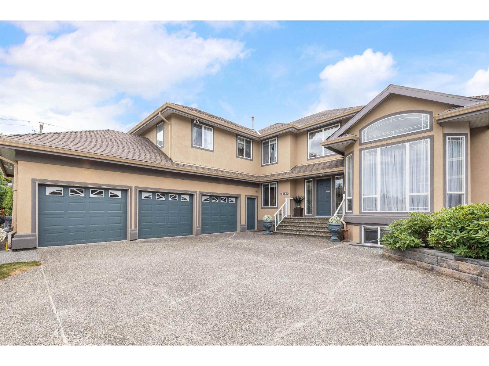 Property at 32788 CHILCOTIN DRIVE image 2