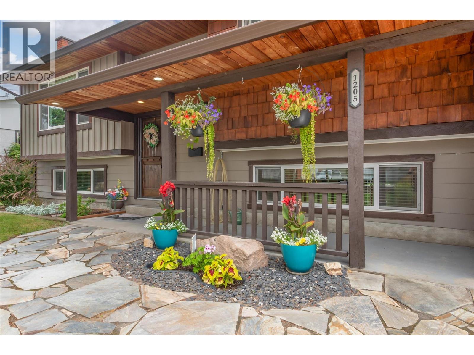 1205 Irene Road Kelowna Photo 4