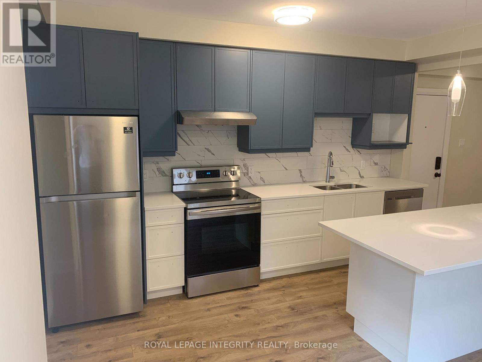2 - 470 Besserer Street, Ottawa, Ontario  K1N 6C3 - Photo 4 - X12355796