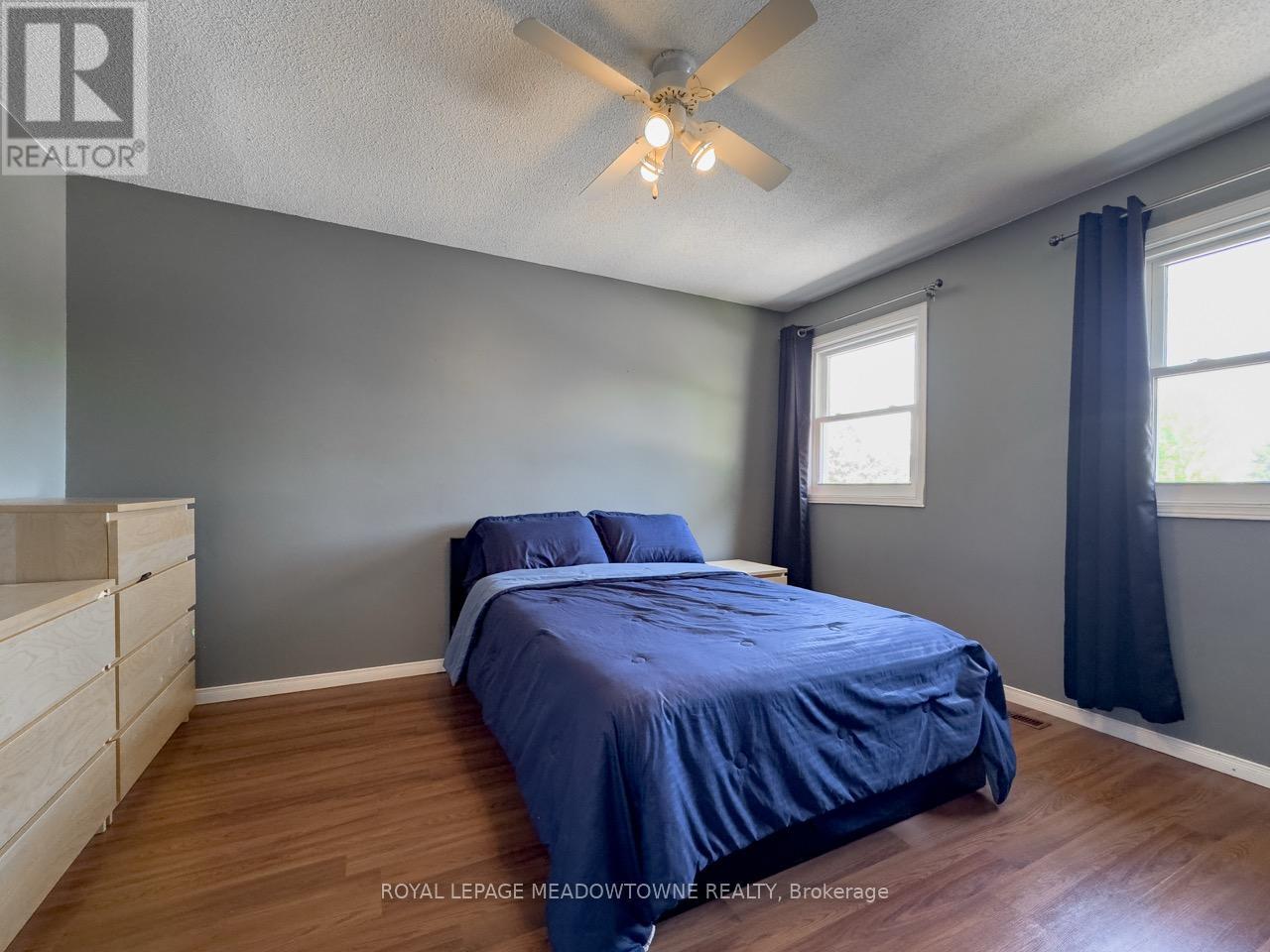18 Cotswold Court, Halton Hills, Ontario  L7G 5E5 - Photo 19 - W12355680
