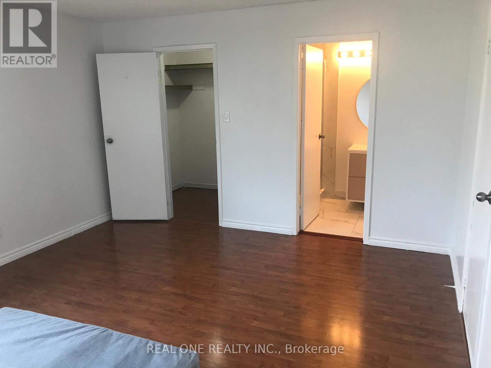 28 - 1580 Lancaster Drive, Oakville, Ontario  L6H 2Z5 - Photo 11 - W12355694