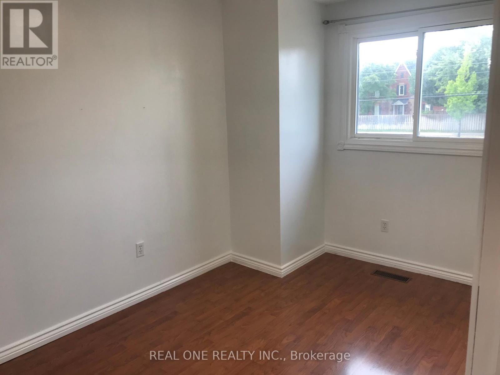 28 - 1580 Lancaster Drive, Oakville, Ontario  L6H 2Z5 - Photo 13 - W12355694