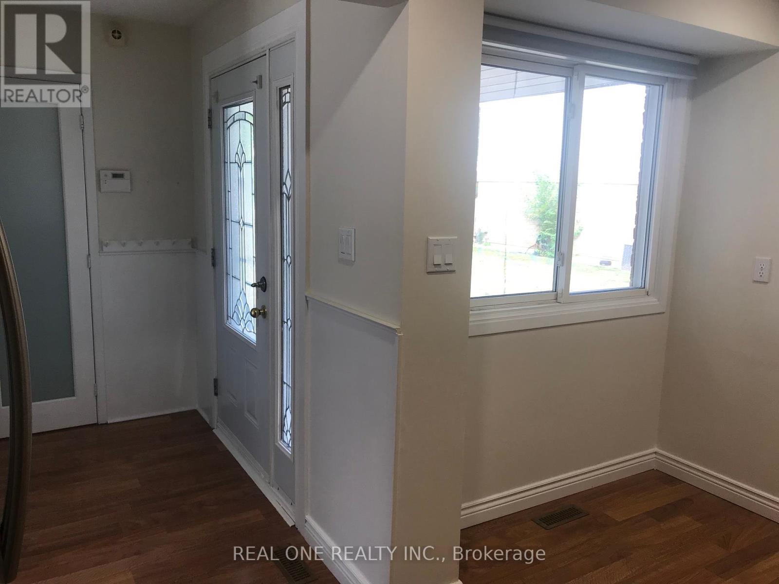 28 - 1580 Lancaster Drive, Oakville, Ontario  L6H 2Z5 - Photo 5 - W12355694