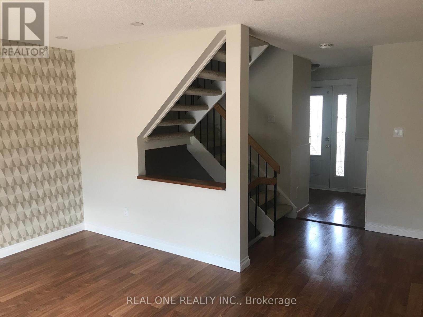 28 - 1580 Lancaster Drive, Oakville, Ontario  L6H 2Z5 - Photo 6 - W12355694