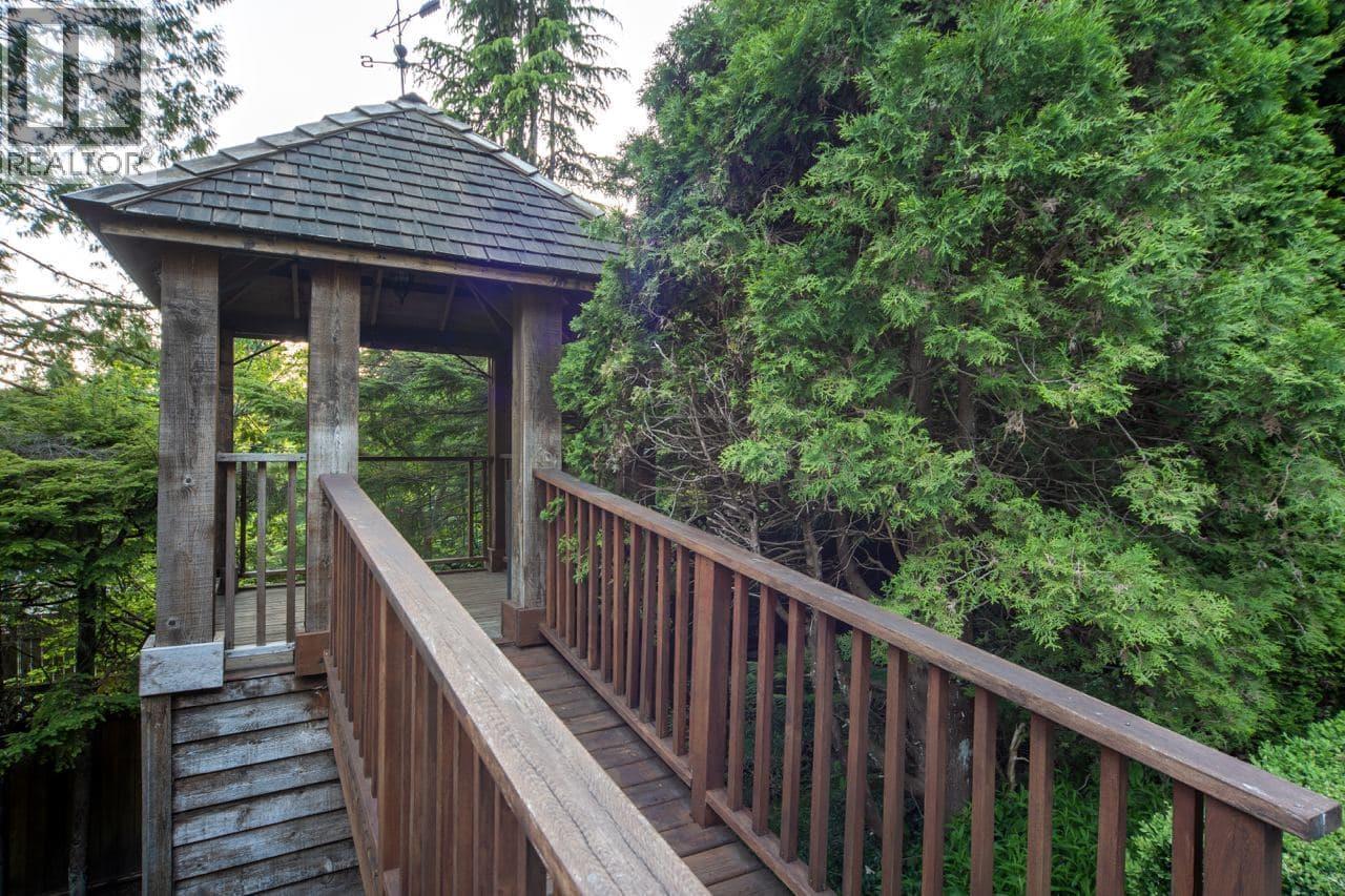 Property at 1704 PIERARD ROAD image 5