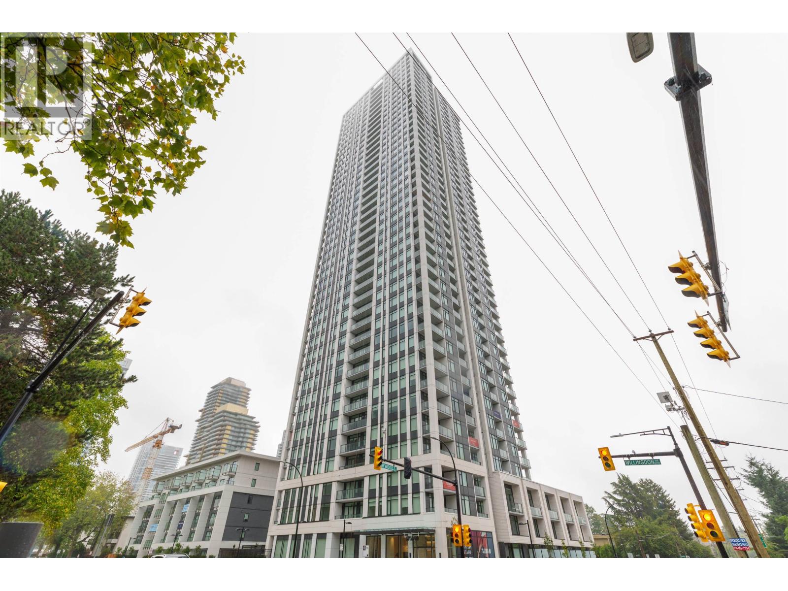 1701 6468 Willingdon, Burnaby, British Columbia  V5H 0L3 - Photo 1 - R3039086