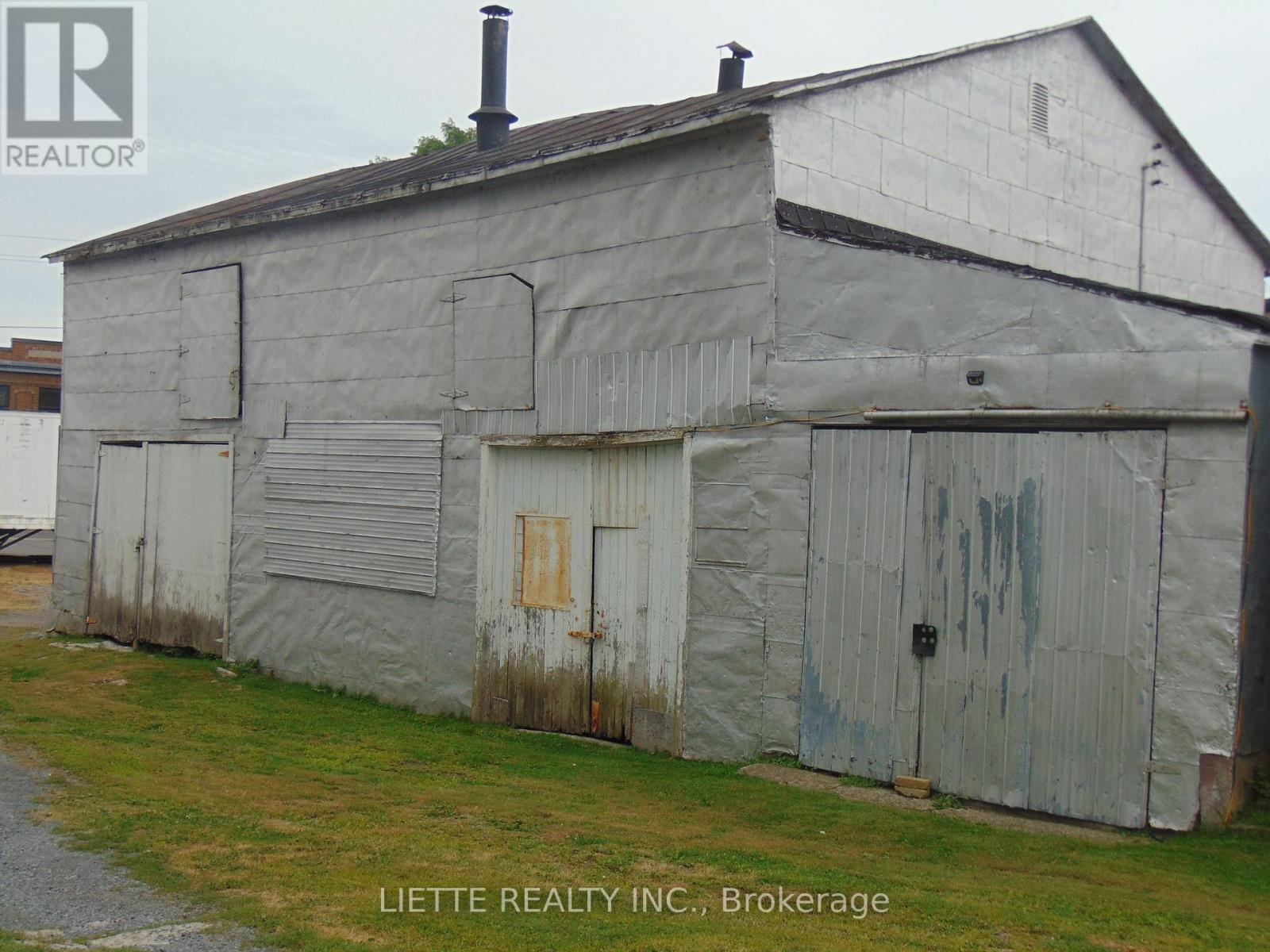 7 & 9 - 7-9 Ottawa Street N, North Glengarry, Ontario  K0C 1A0 - Photo 9 - X12355814
