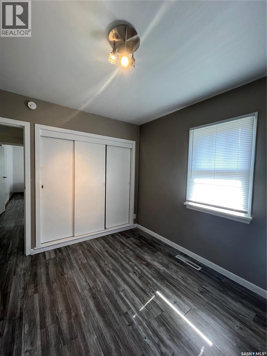 211 6th Avenue W, Shaunavon, Saskatchewan  S0N 2M0 - Photo 11 - SK016206