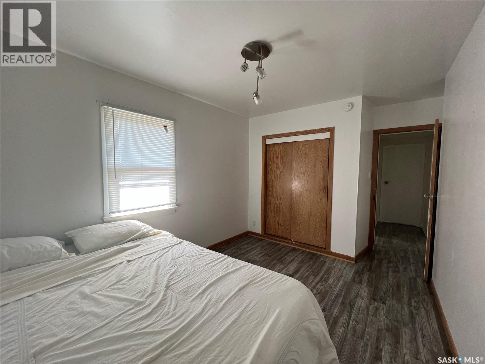 211 6th Avenue W, Shaunavon, Saskatchewan  S0N 2M0 - Photo 8 - SK016206