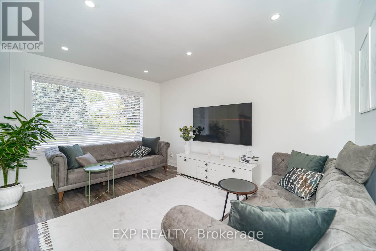 43 Southmead Road, Toronto, Ontario  M1L 2H9 - Photo 7 - E12355810