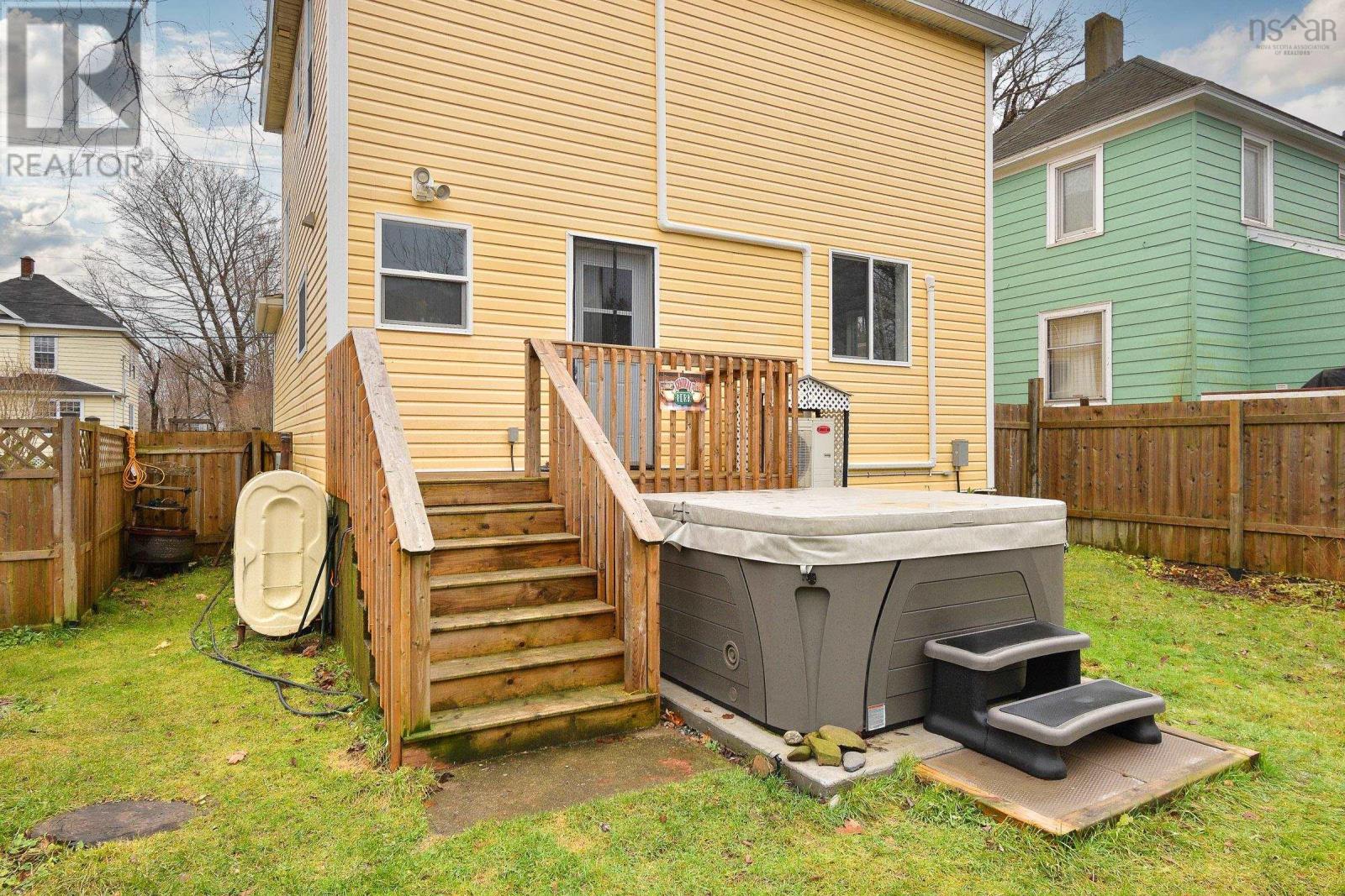59 Milton Street, Sydney, Nova Scotia  B1P 4L9 - Photo 6 - 202521207