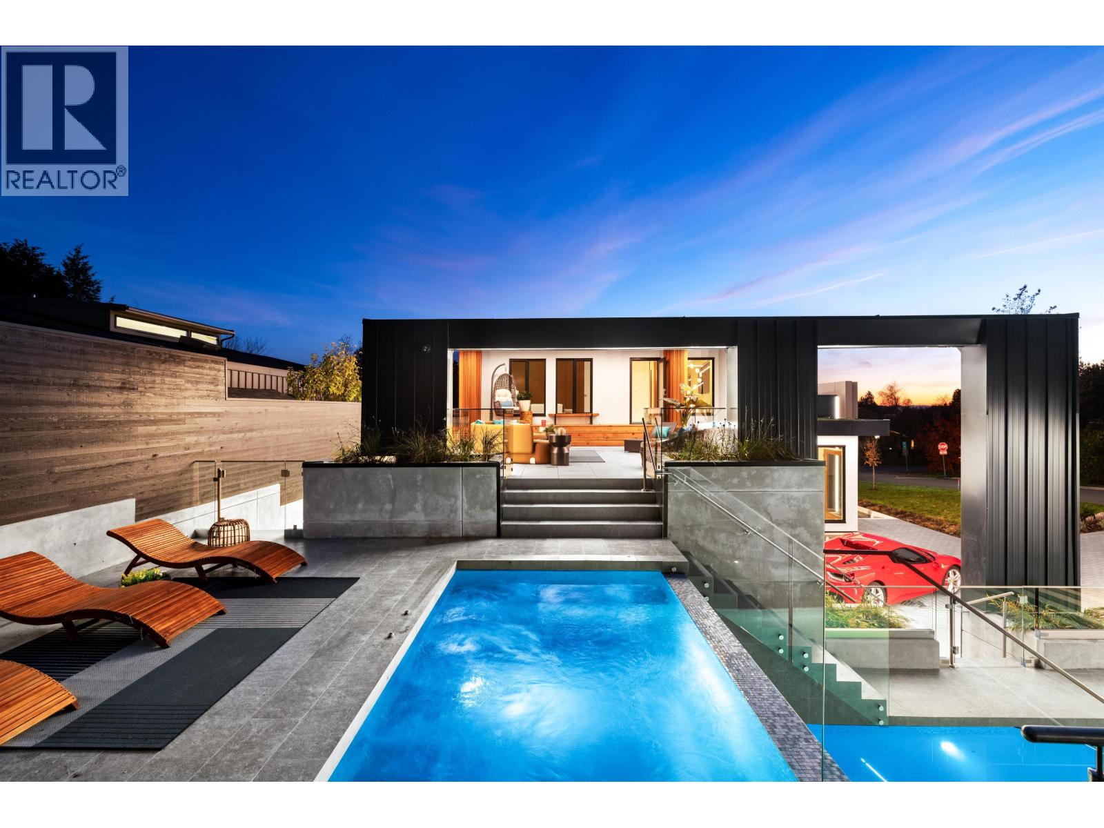 2495 MATHERS AVENUE, West Vancouver, British Columbia