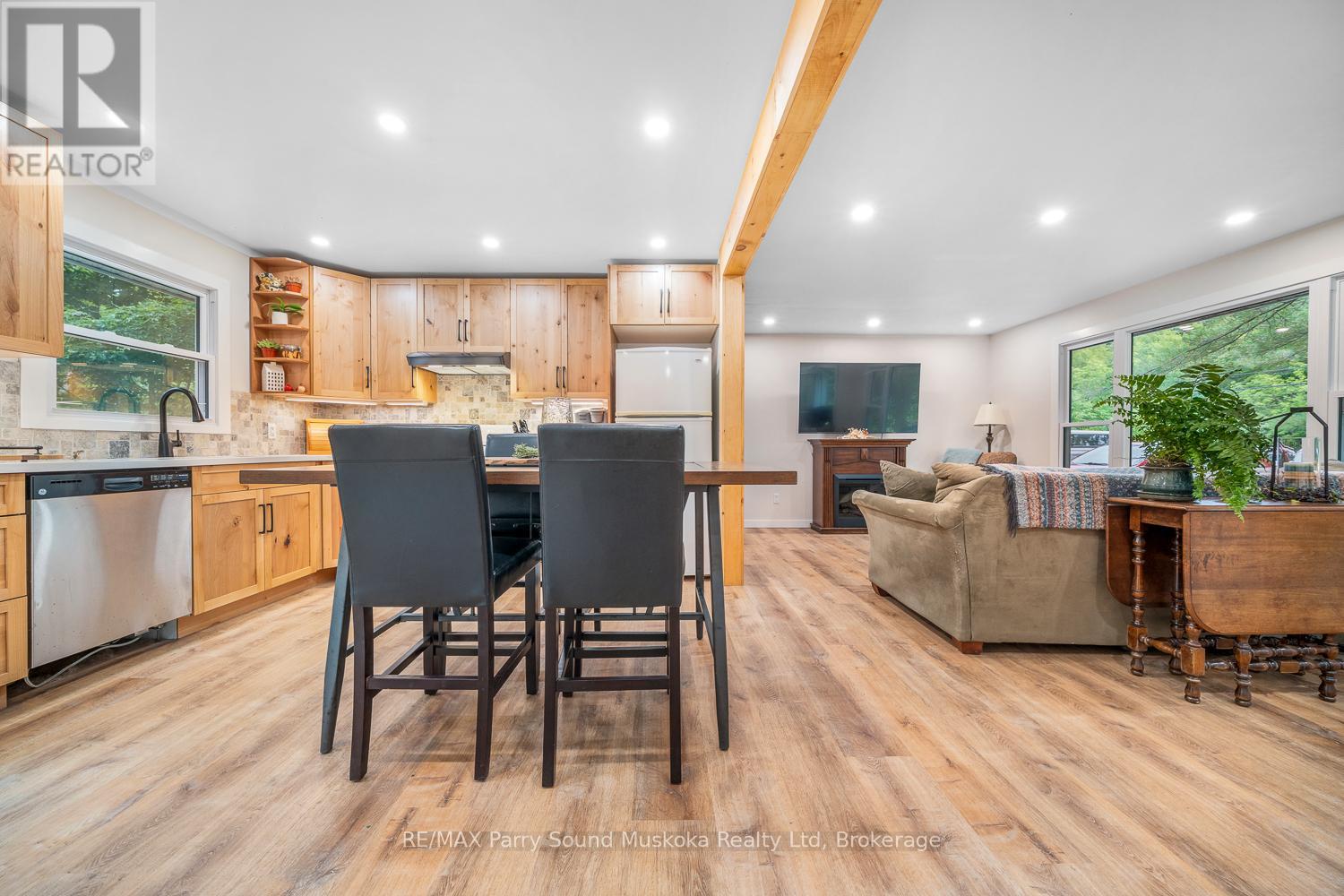104 Parry Sound Drive, Mcdougall, Ontario  P2A 2W7 - Photo 5 - X12355831