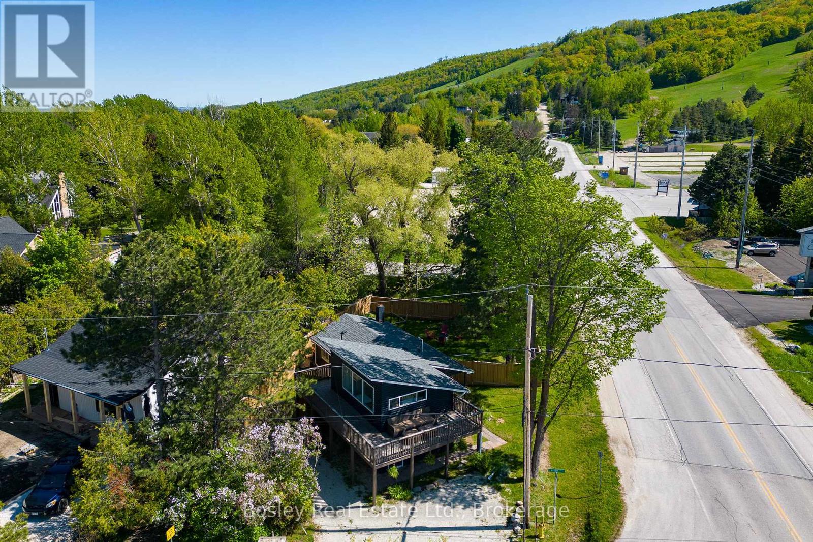 102 Helen Street, Blue Mountains, Ontario  L9Y 3Z2 - Photo 34 - X12355845