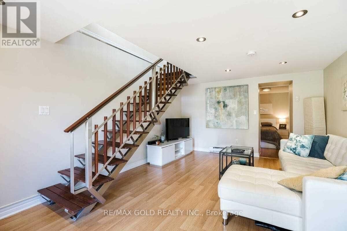 17015 Heart Lake Road, Caledon, Ontario  L7C 2L4 - Photo 1 - W12355789
