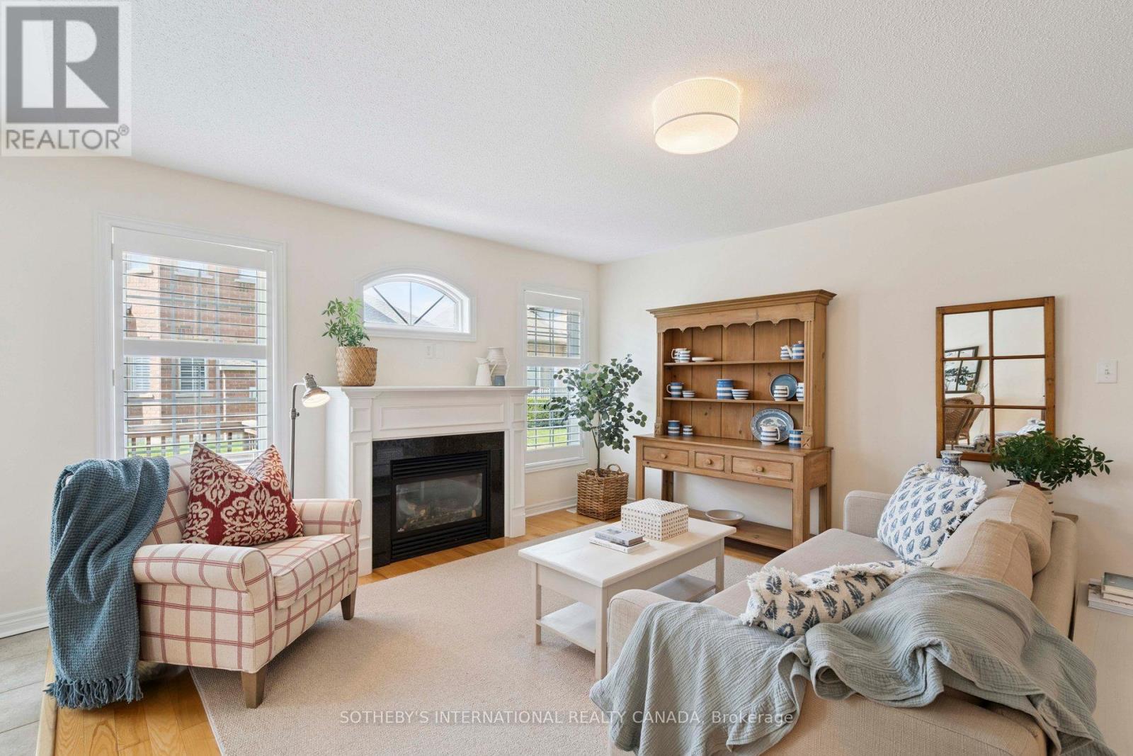 12 Fairvalley Street, Brampton (Sandringham-Wellington), Ontario  L6R 0S3 - Photo 1 - W12355817