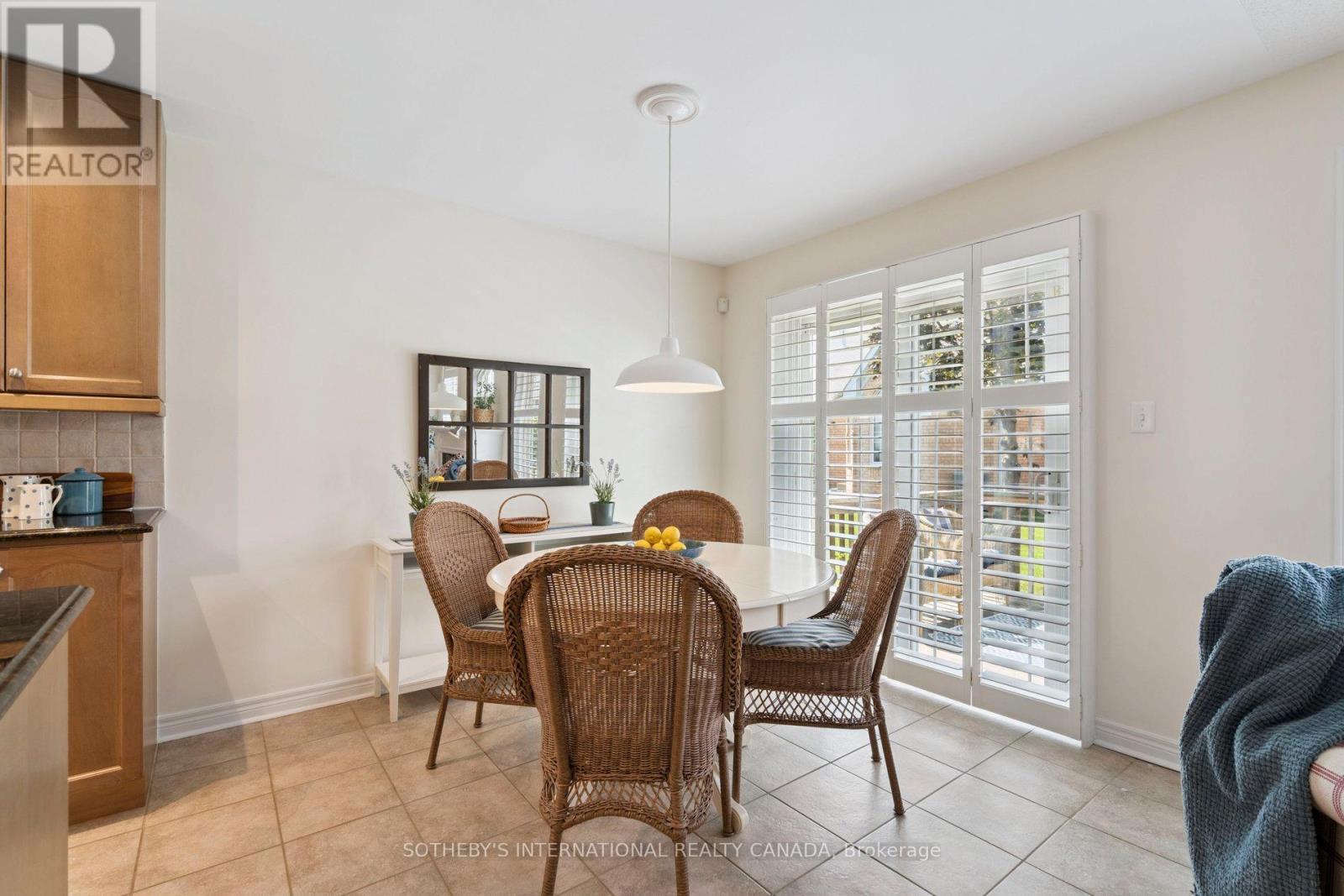 12 Fairvalley Street, Brampton (Sandringham-Wellington), Ontario  L6R 0S3 - Photo 13 - W12355817