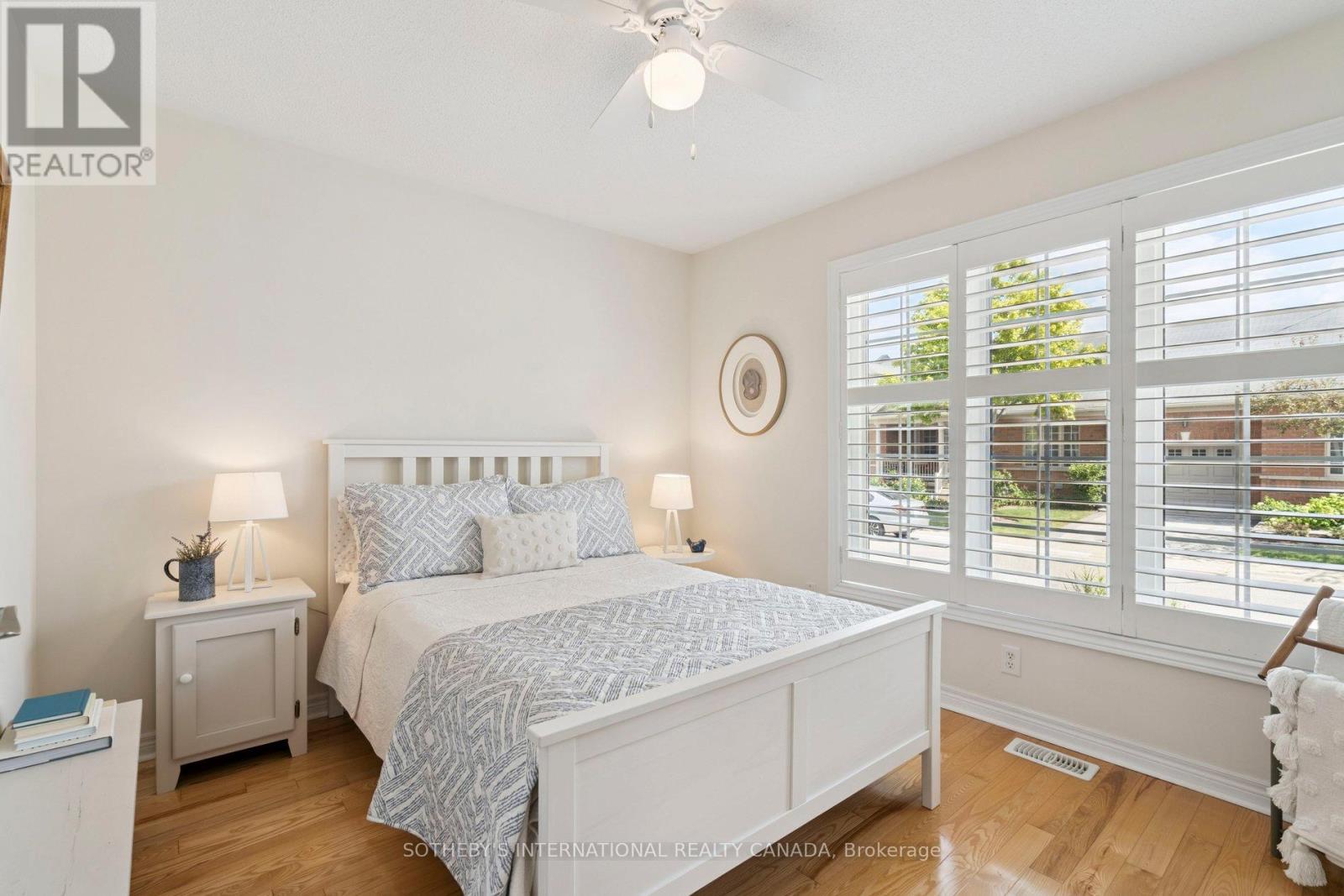 12 Fairvalley Street, Brampton (Sandringham-Wellington), Ontario  L6R 0S3 - Photo 18 - W12355817