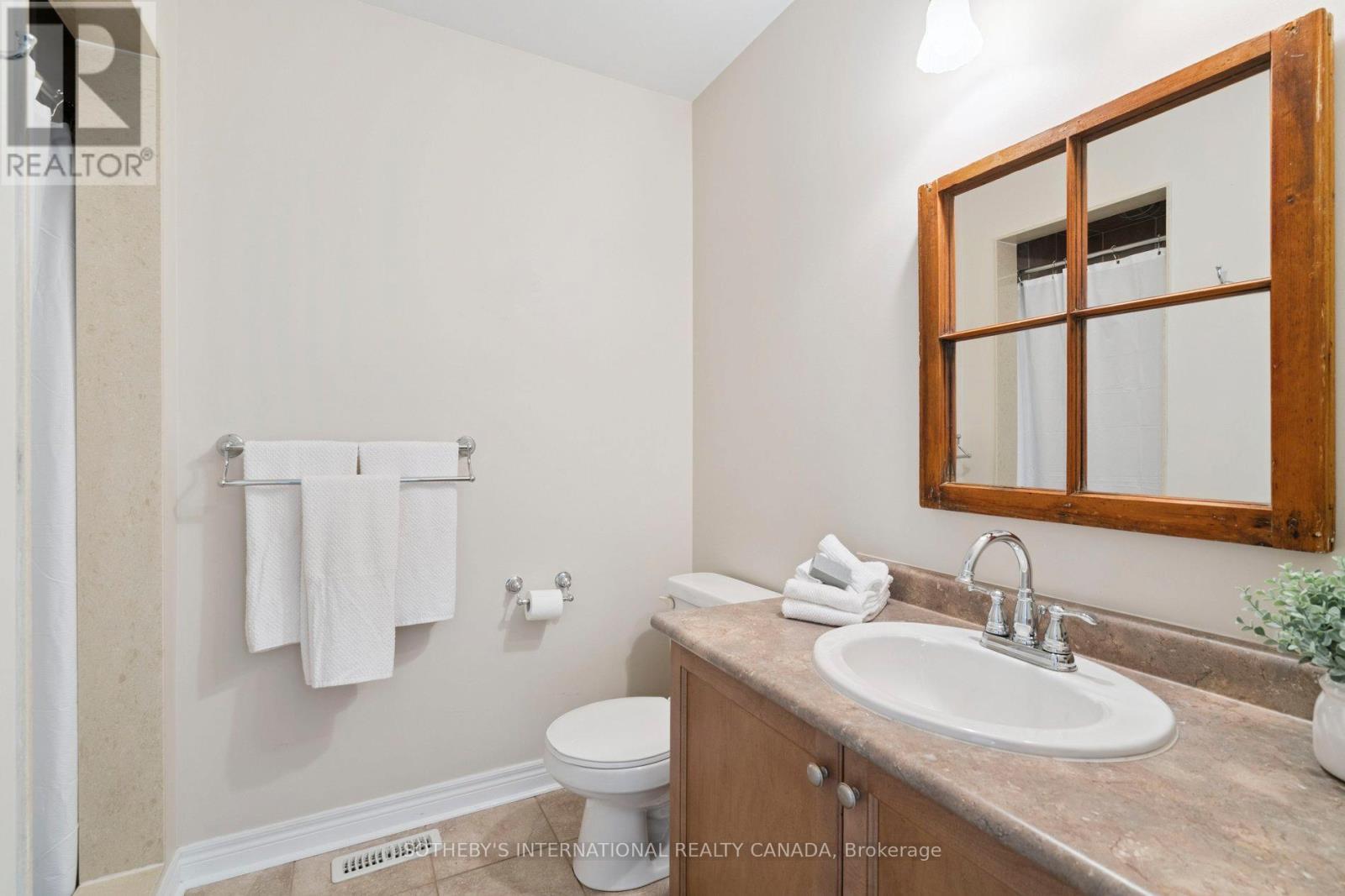 12 Fairvalley Street, Brampton (Sandringham-Wellington), Ontario  L6R 0S3 - Photo 19 - W12355817